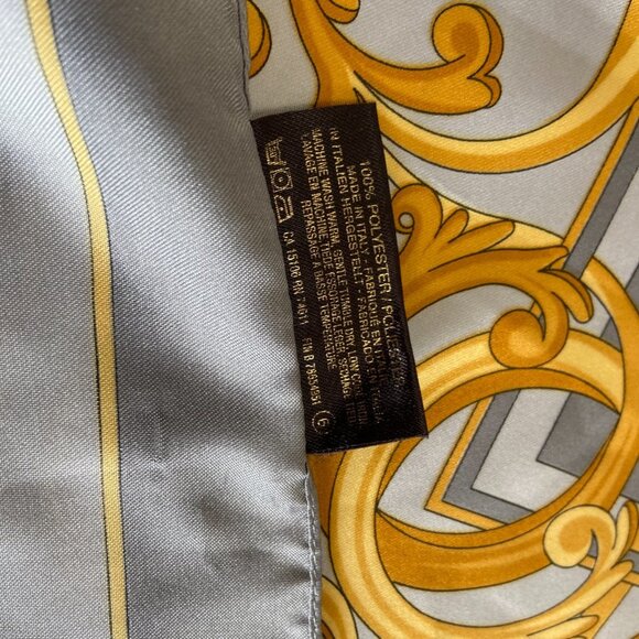 Art of the SCARF Grey Yellow 35" x 35" Italy - Picture 6 of 6